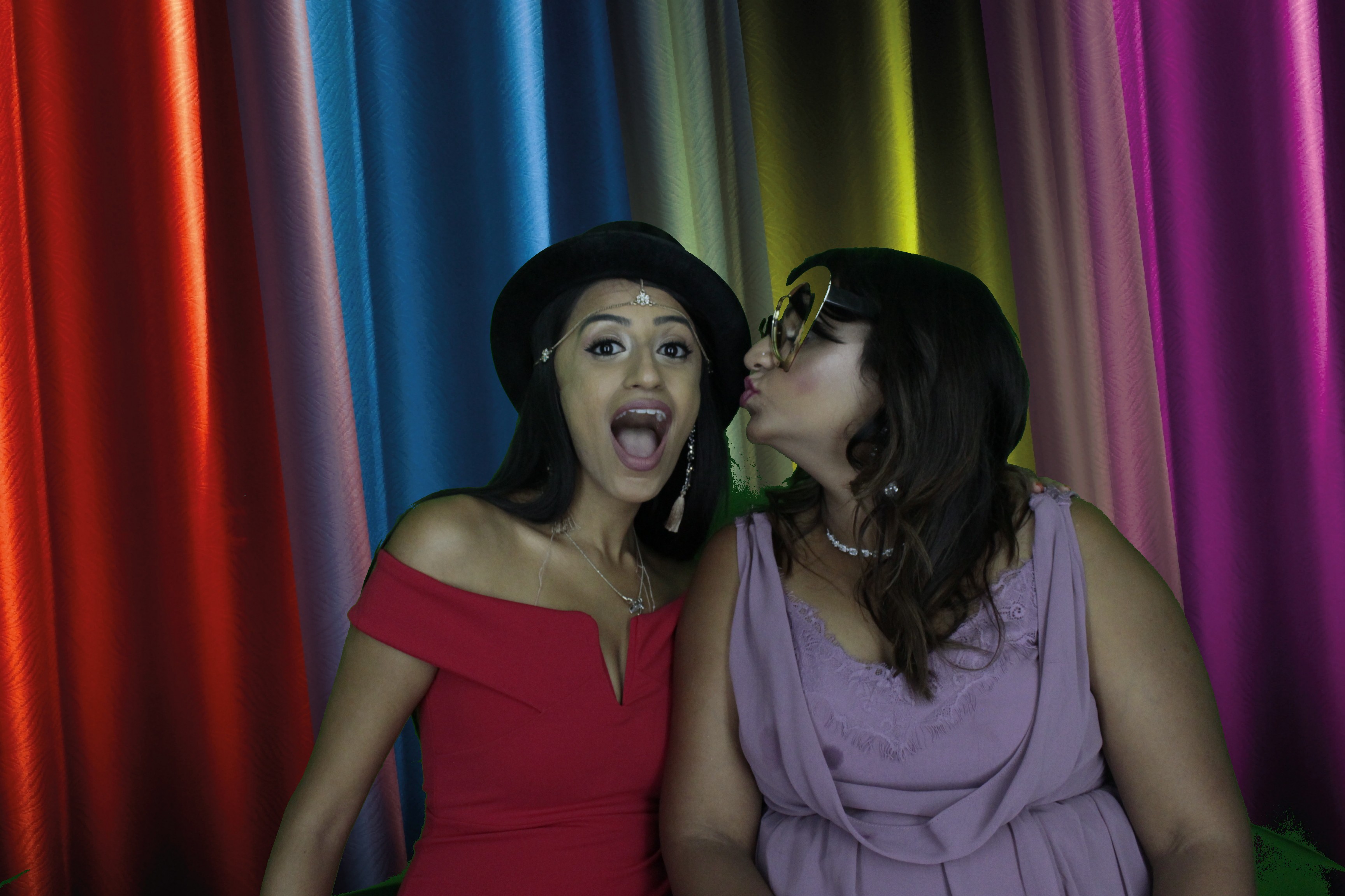 Bhavin & Yasmin’s Wedding | View more photos from the event at gallery.myphotoboothexperience.co.uk/u/MyPhotoBoothExperienceLtd/Bhavin-Yasmin’s-Wedding